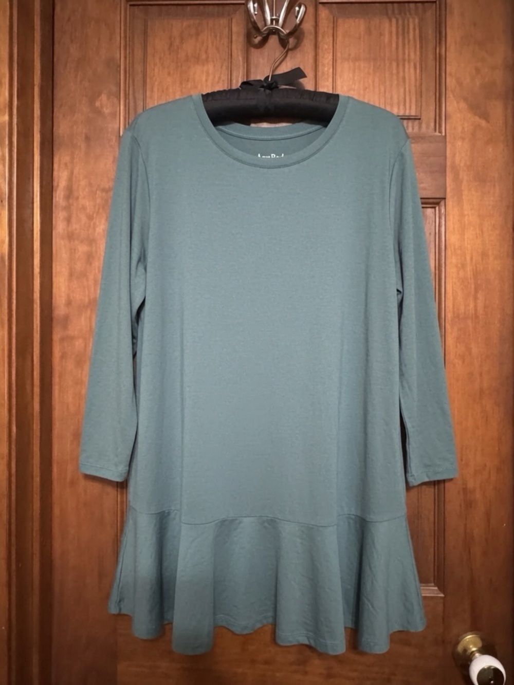 ANY BODY RUFFLE HEM BLOUSE SIZE 2X